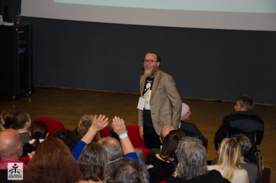Richard Romagnoli, ambasciatore nel mondo di Laughter Yoga, parla di laughter therapy
