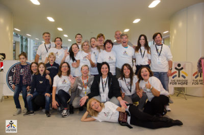 Il magnifico staff che ha supportato i challenger durante la 24 ore di risate per la vita